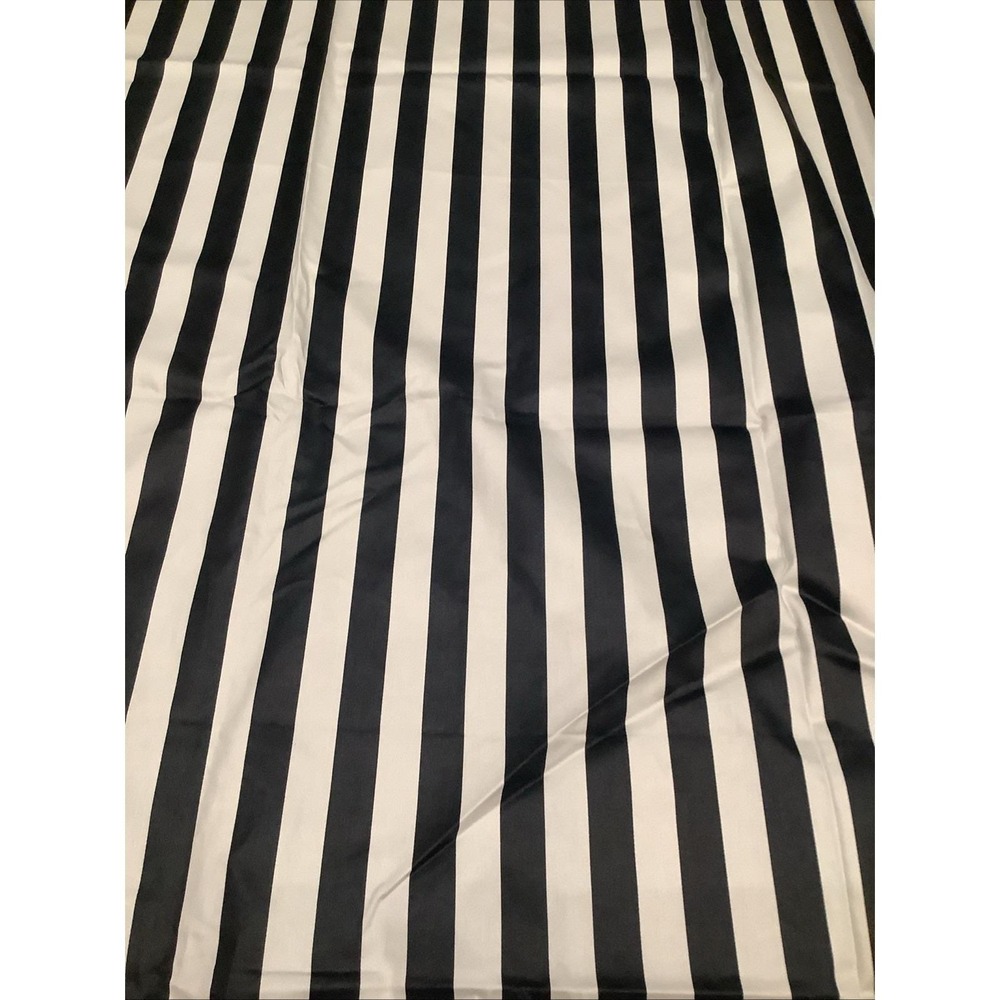 5th avenue designs fabric Black-and-white stripe Strong 2+ yards 106"